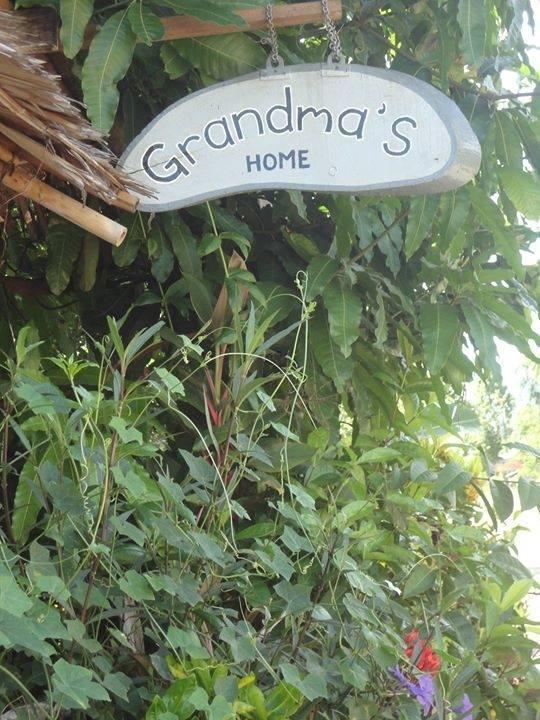 Grandma's Home Sangkhlaburi Exterior foto