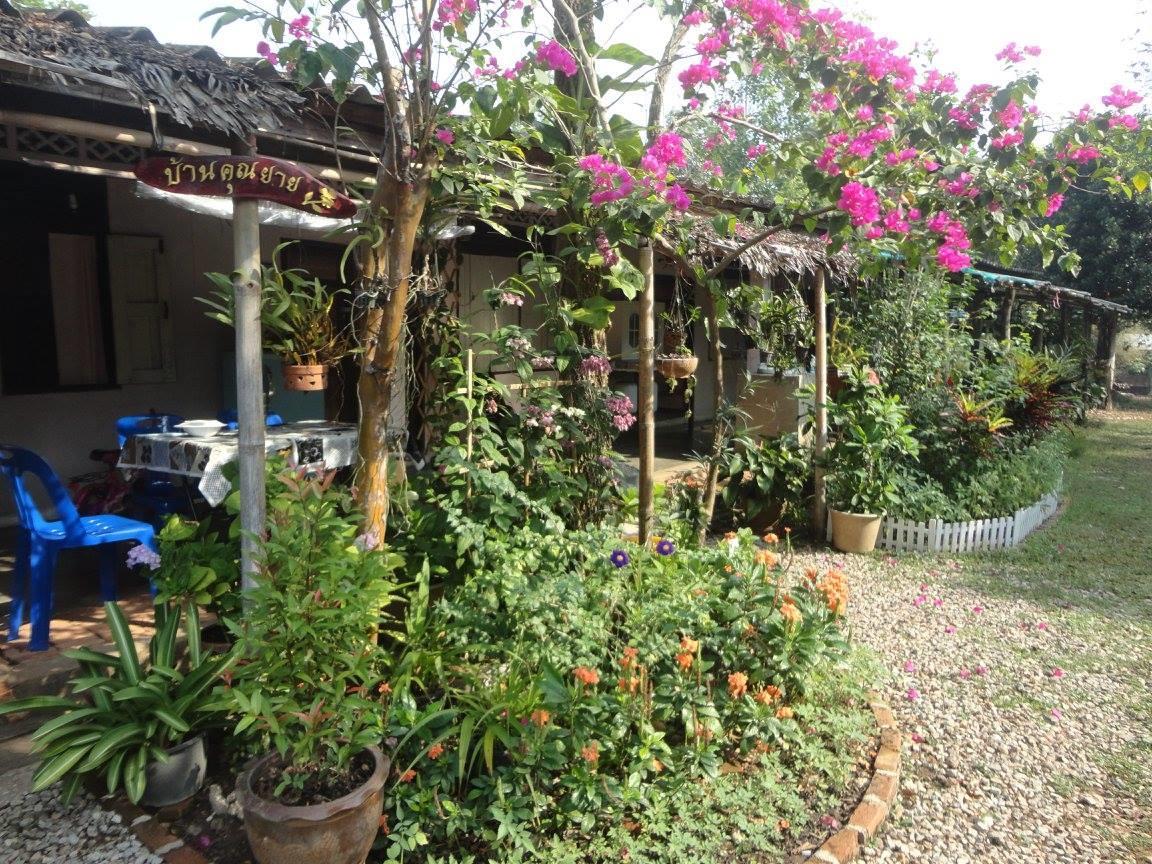 Grandma's Home Sangkhlaburi Exterior foto